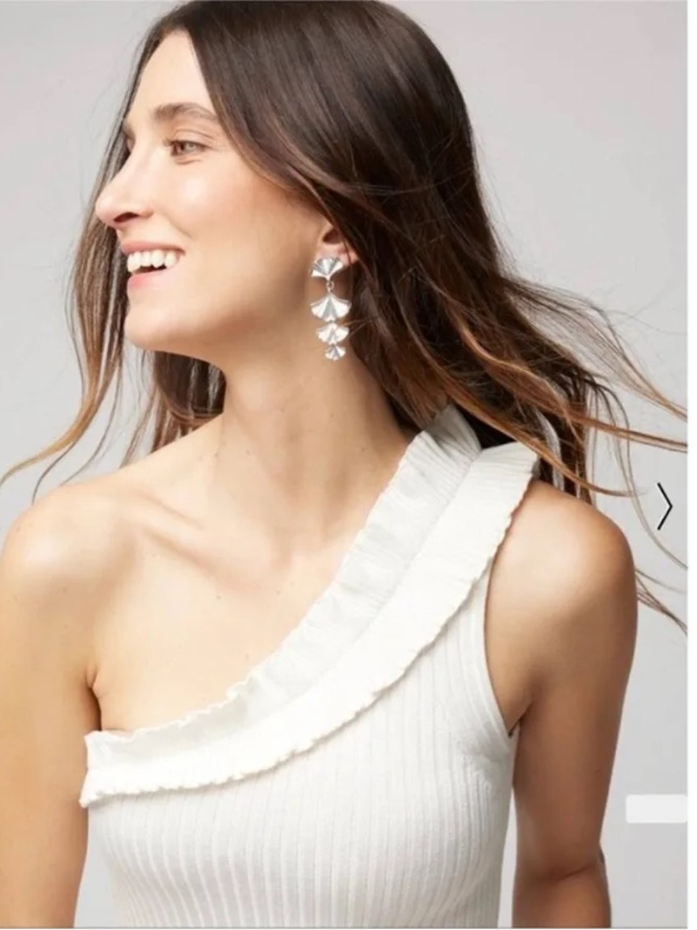 White House Black Market NWT One-Shoulder Ruffle Ribbed Tank in Ivory - Picture 8 of 11